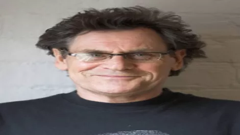 Scholarship unveiled to honour Paul Reynolds