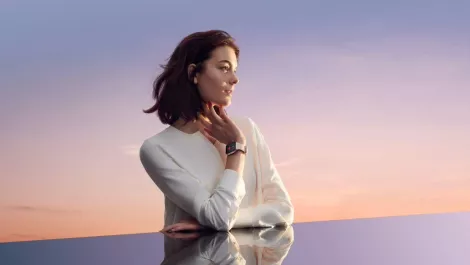 OPPO Watch debuts featuring a 'world-first' 3D hyperboloid screen